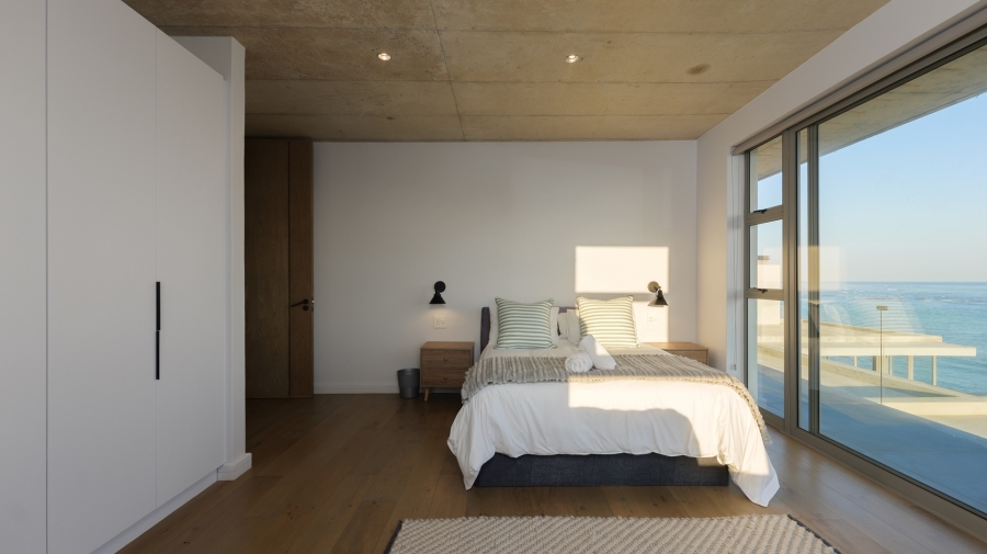5 Bedroom Property for Sale in Suiderstrand Western Cape